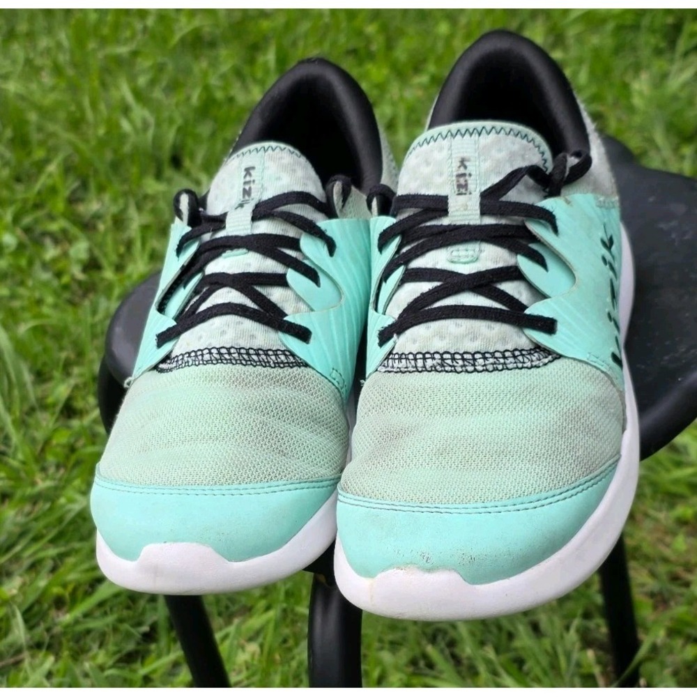 Kizik Anaheim Freeze Tag Kids Athletic Sneaker 4.5Y